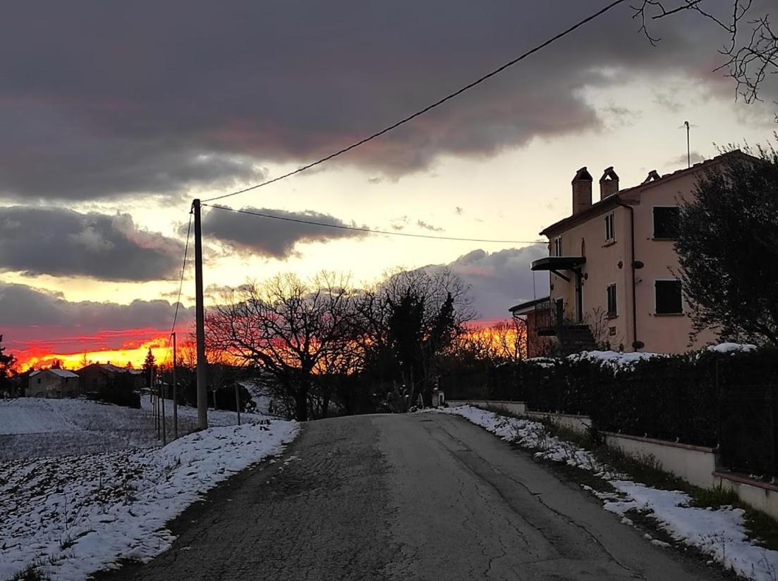 Casa Vacanze Angelica Ostra Vetere Exterior photo